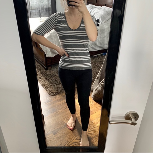 Express Sweaters - Express V-Neck Sweater